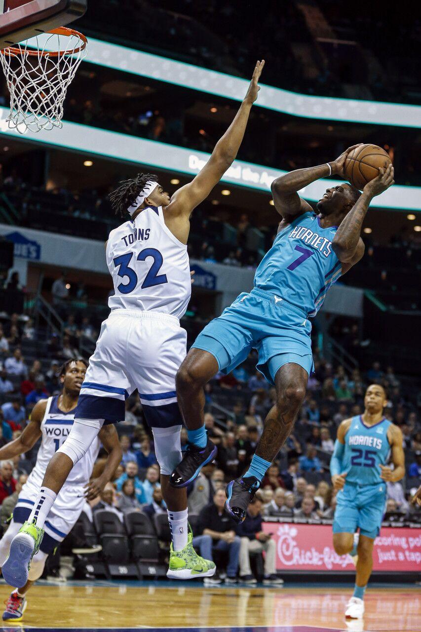 荷甲赛程吃紧，夏洛特黄蜂今夜伤情更新，媒体盛赞，轮换策略成焦点(雪隼洛金位置图解)