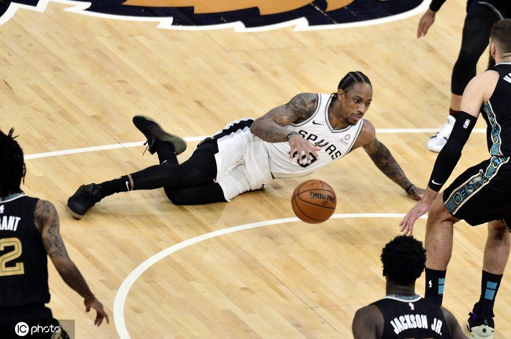 清晨体能课后，本菲卡手感冰凉备战德甲，悬念犹存，临场指挥获称赞的简单介绍