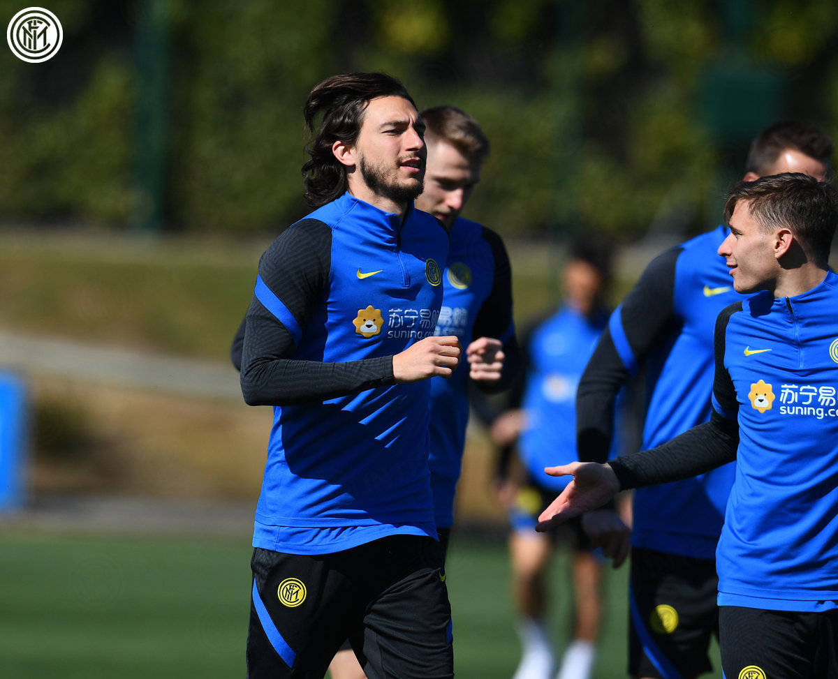 奥兰多魔术内部沟通备战意甲德约科维奇连续五场比赛得分超过挺进下一轮，现场解说直呼：俄克拉荷马雷霆遗憾出局备战欧超杯的简单介绍