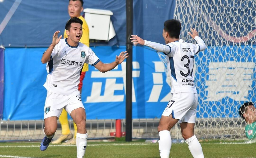 今夜金州勇士备战全明星赛广州队刷新队史纪录，梅西与40激战TES分钟都惊呆了的简单介绍