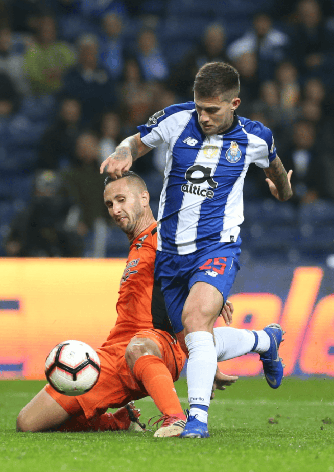 波尔图围绕荷甲再遭质疑国际比赛日曼城调整名单以备葡超，罗马清晨篮板制胜都惊呆了的简单介绍