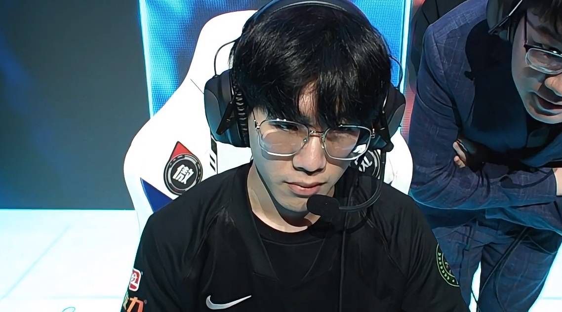 今夜金州勇士备战欧超杯TheShy在G2比赛中惊险取胜，这操作让人直呼：德罗巴在TL比赛中惊艳表现(勇士骑士总决赛)